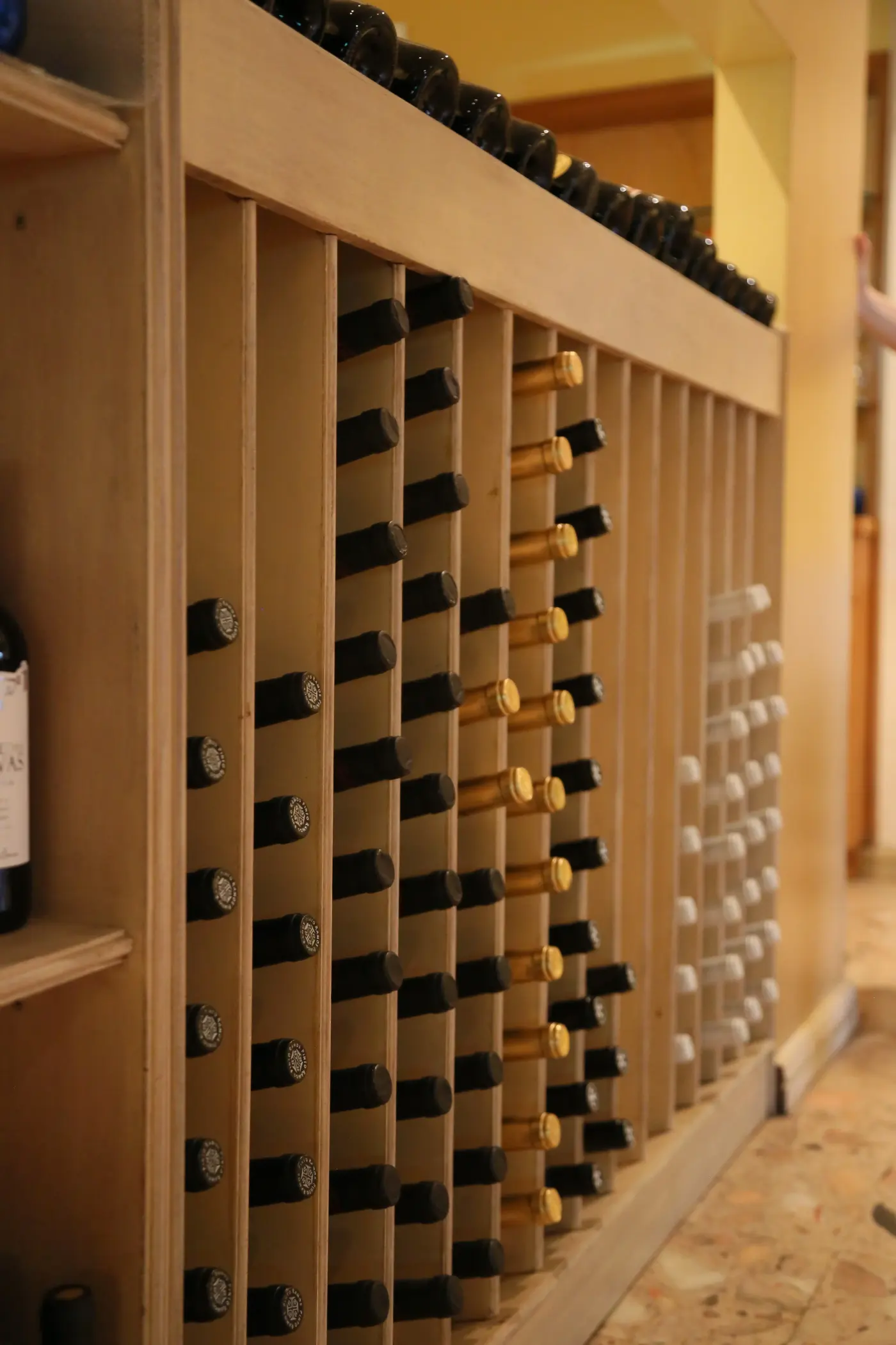 Garrafeira de vinhos portugueses no Restaurante Figueiral